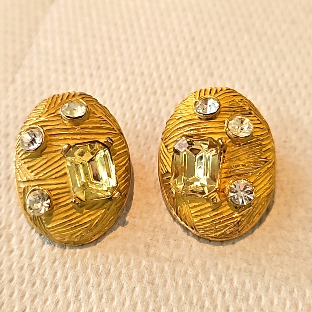 Vintage Castlecliff earrings, gold tone 1960s